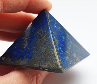 Lapis lazuli, polished pyramid, CHL