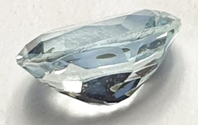 Aquamarine, faceted – Oval cut