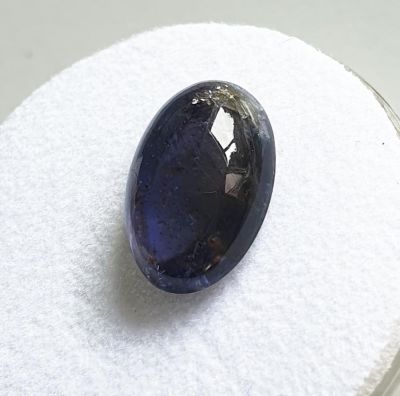 Iolite, cabochon (smooth cut)